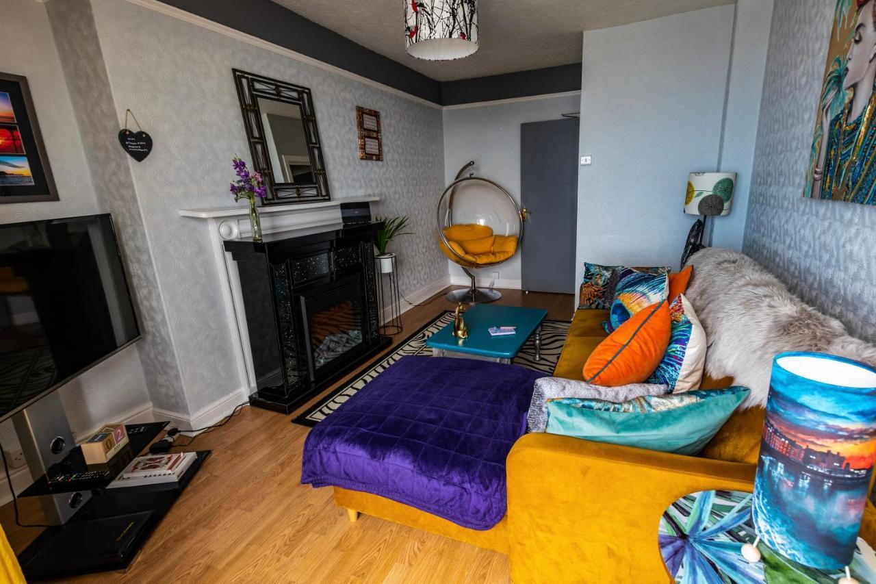 Starling View Boutique Stunning Seafront View Apartment آبيريستويث المظهر الخارجي الصورة