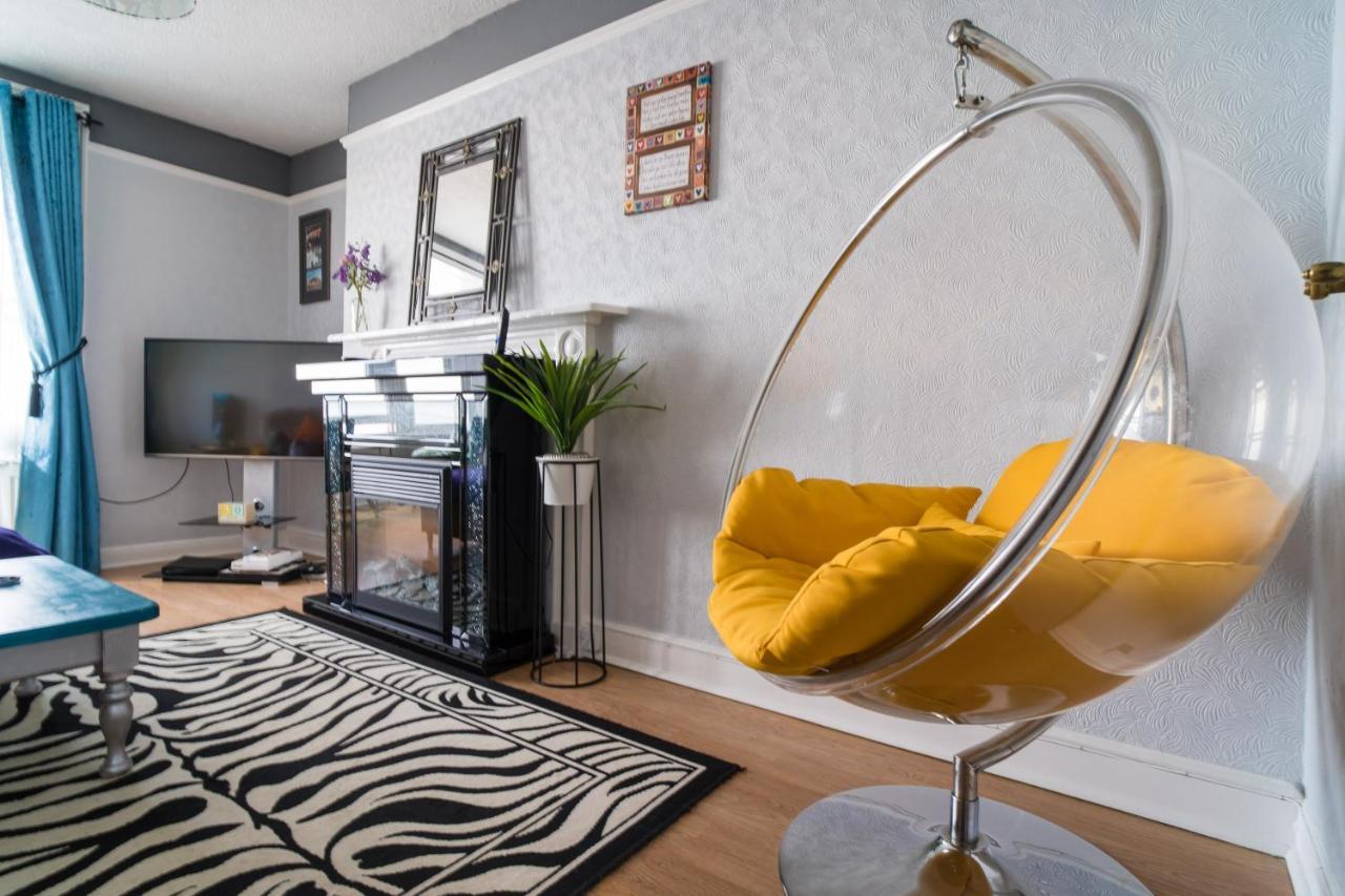 Starling View Boutique Stunning Seafront View Apartment آبيريستويث المظهر الخارجي الصورة